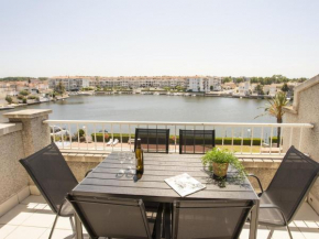 Apartamento con vistas al lago de 2 dormitorios y piscina comunitaria - HISP-289-43